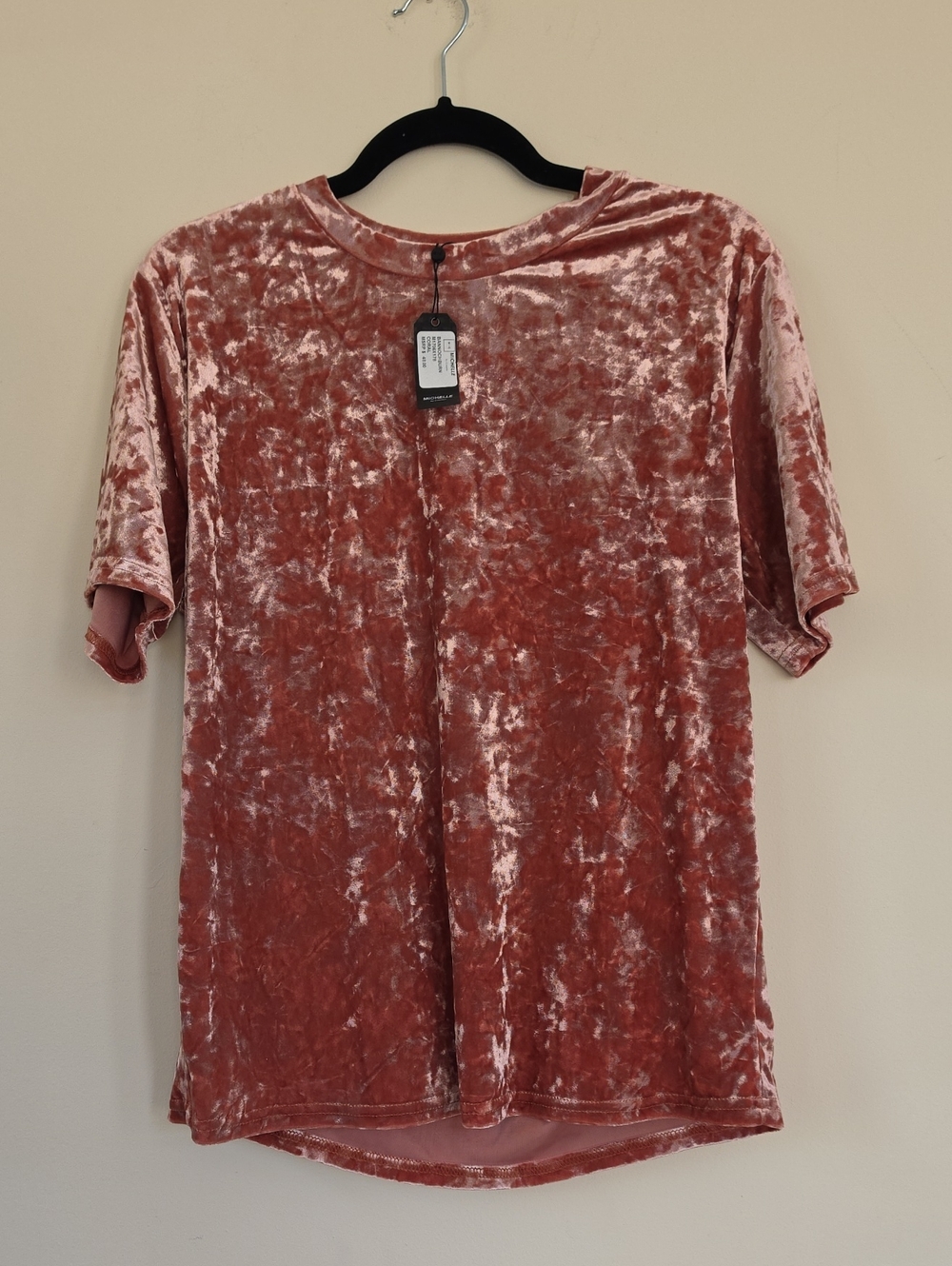 Michelle by Comune Crushed Velvet Short Sleeve Tee - Coral Size Medium NWT